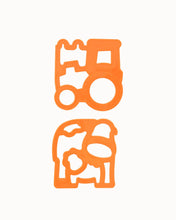 Load image into Gallery viewer, MontiiCo Lunch Punch Sandwich Cutters