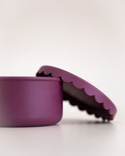 Load image into Gallery viewer, Ruby Silicone Scallop Bowl