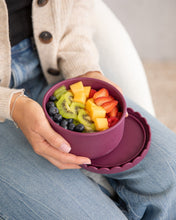 Load image into Gallery viewer, Ruby Silicone Scallop Bowl