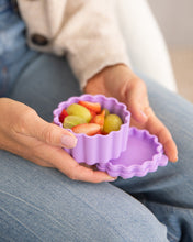 Load image into Gallery viewer, MontiiCo Silicone Scallop Tub