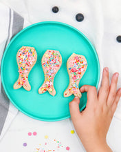 Load image into Gallery viewer, MONTII Lunch Punch Sandwich Cutters - Mermaid