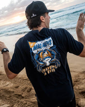 Load image into Gallery viewer, CRABBING A BEER SS TEE