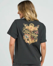 Load image into Gallery viewer, BUTTERFLY ANCHOR WOMENS SS TEE
