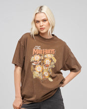 Load image into Gallery viewer, ANCHOR LADYBUG | WOMENS OVERSIZED TEE - WALNUT WASHED
