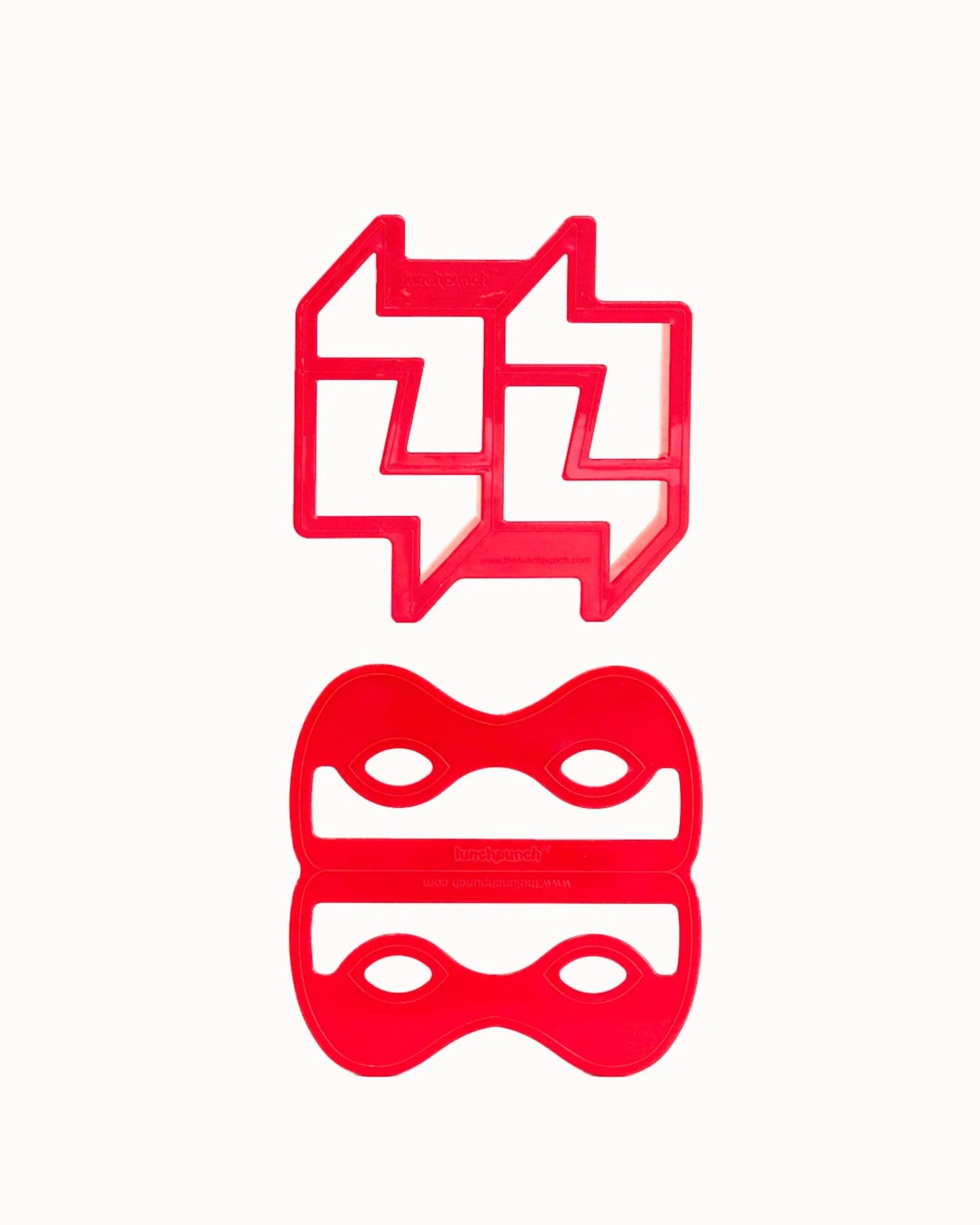 MONTII Lunch Punch Sandwich Cutters - Superhero