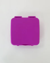 Load and play video in Gallery viewer, MontiiCo Feast Lunch Box - Fuchsia
