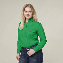 Load image into Gallery viewer, Womens Heritage Closed Front Drill Shirt - Green
